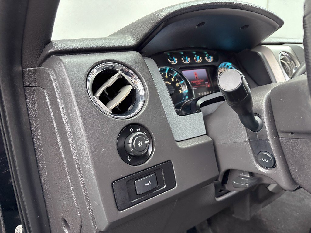 Used 2013 Ford F150 XLT w/ Luxury Equipment Group image 18