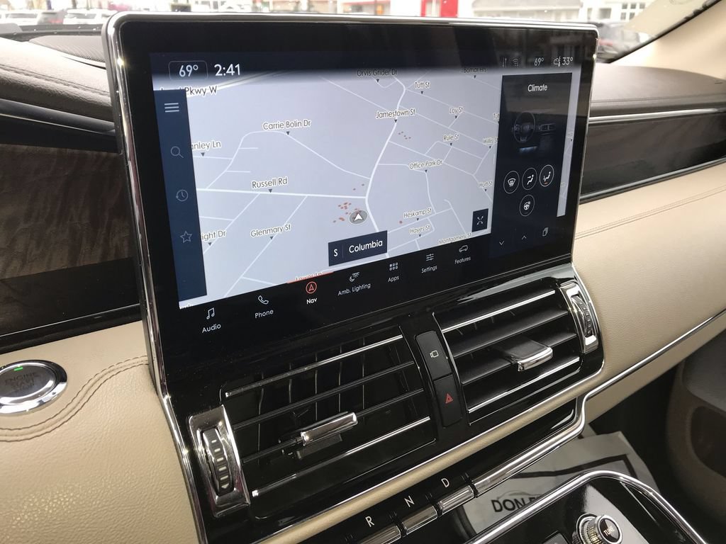 Used 2024 Lincoln Navigator Reserve AWD/4WD image 16