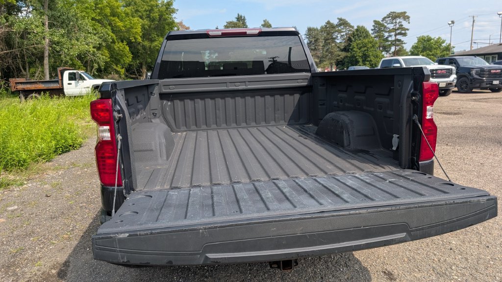 Used 2023 Chevrolet Silverado 1500 Custom AWD/4WD image 23