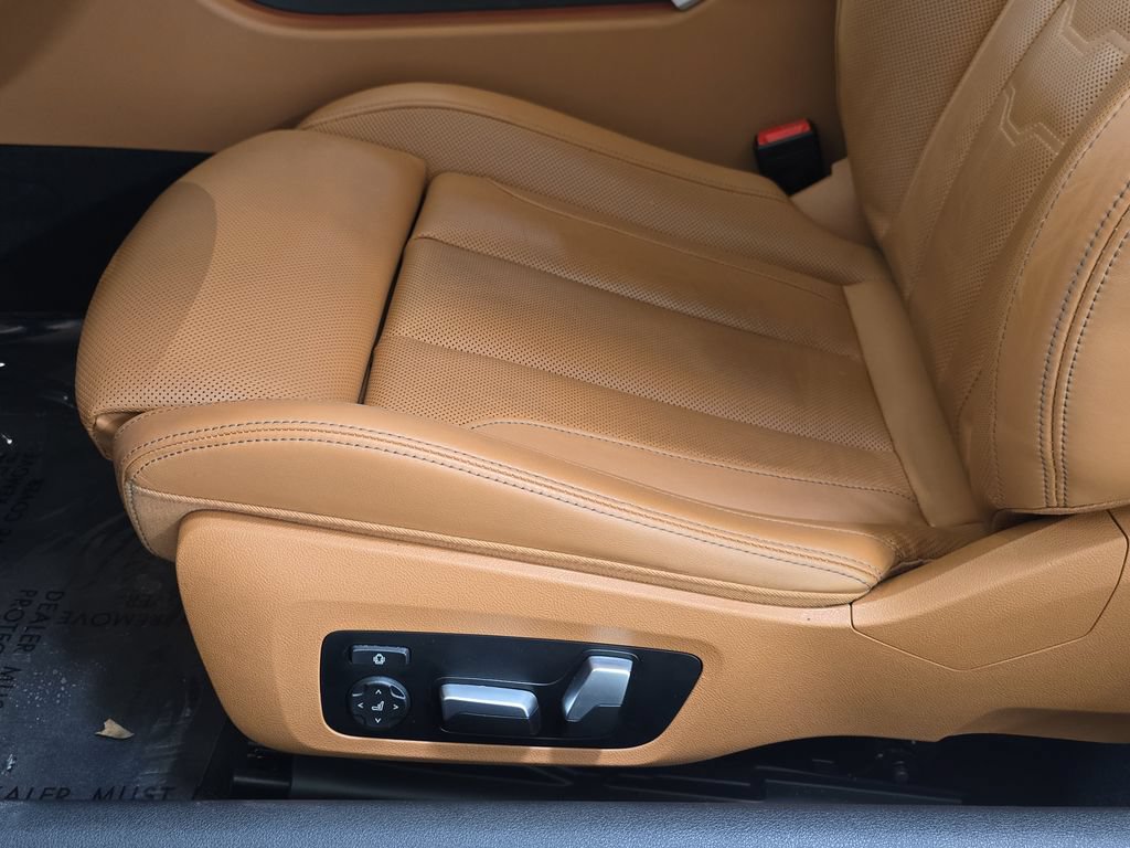 Used 2024 BMW 840i Coupe w/ Driving Assistance Package RWD image 28
