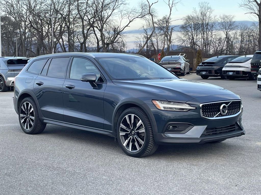 Used 2021 Volvo V60 T5 Cross Country