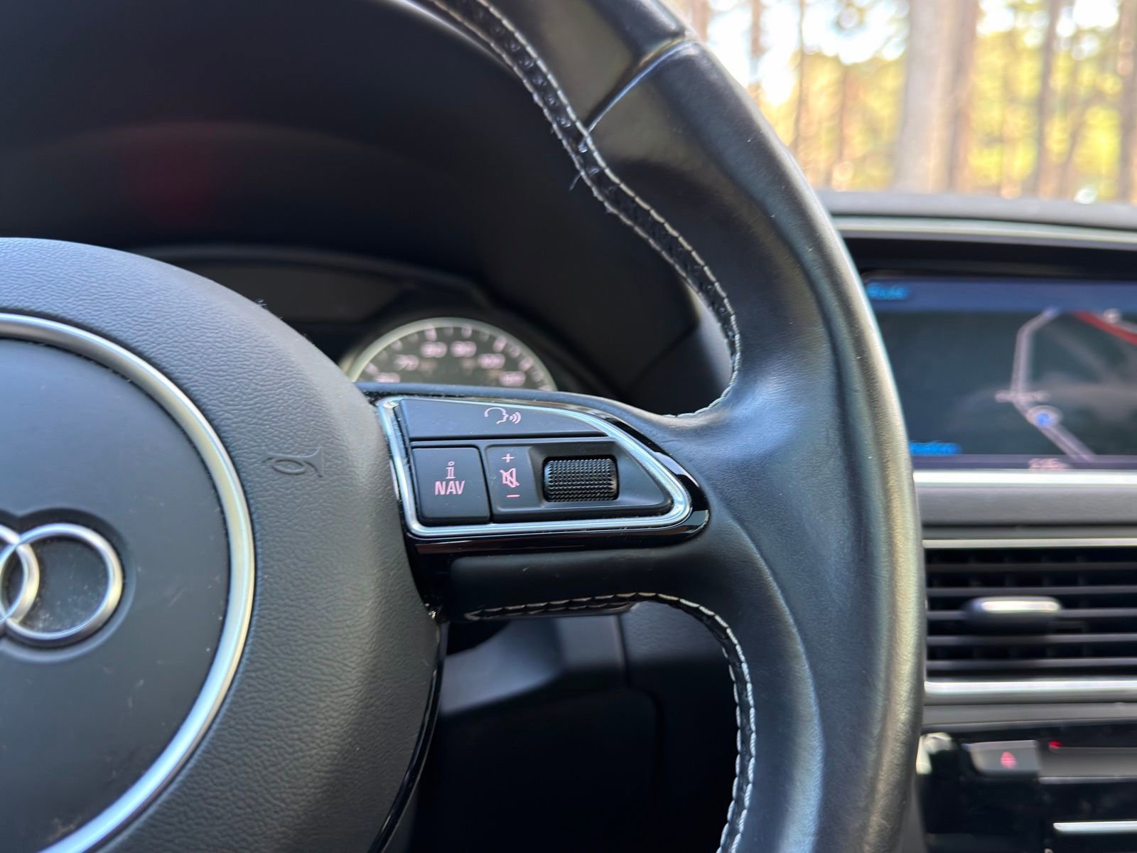 Used 2017 Audi SQ5 Premium Plus w/ Technology Package image 26