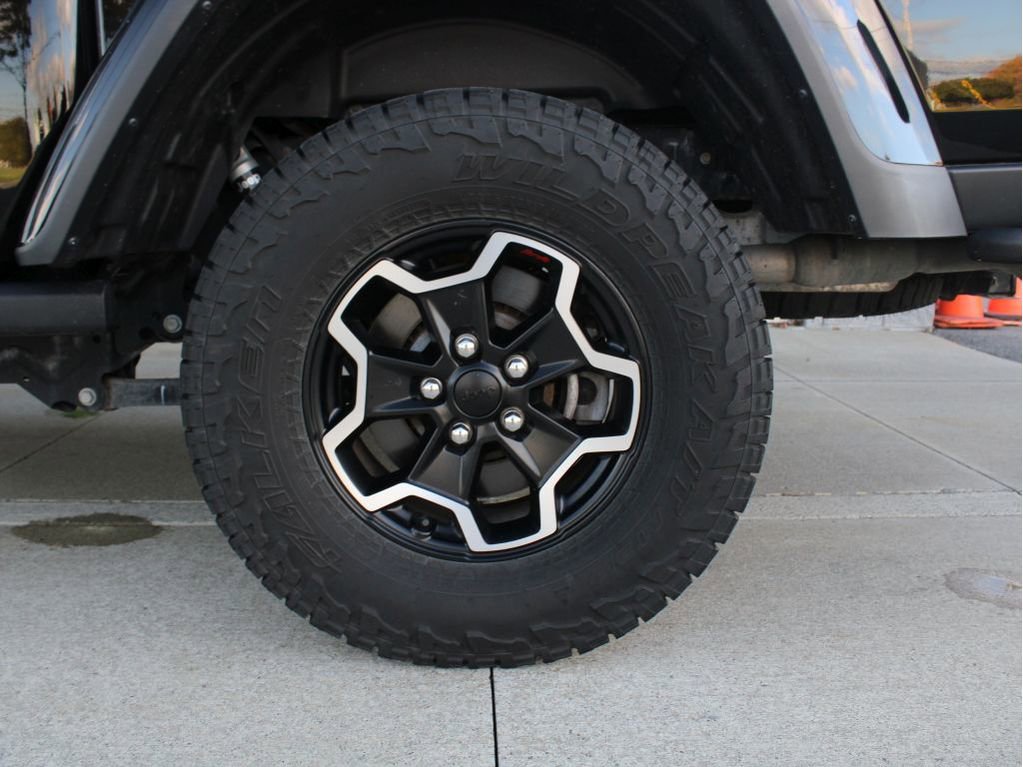 Certified 2022 Jeep Gladiator Rubicon w/ Cold Weather Group image 10