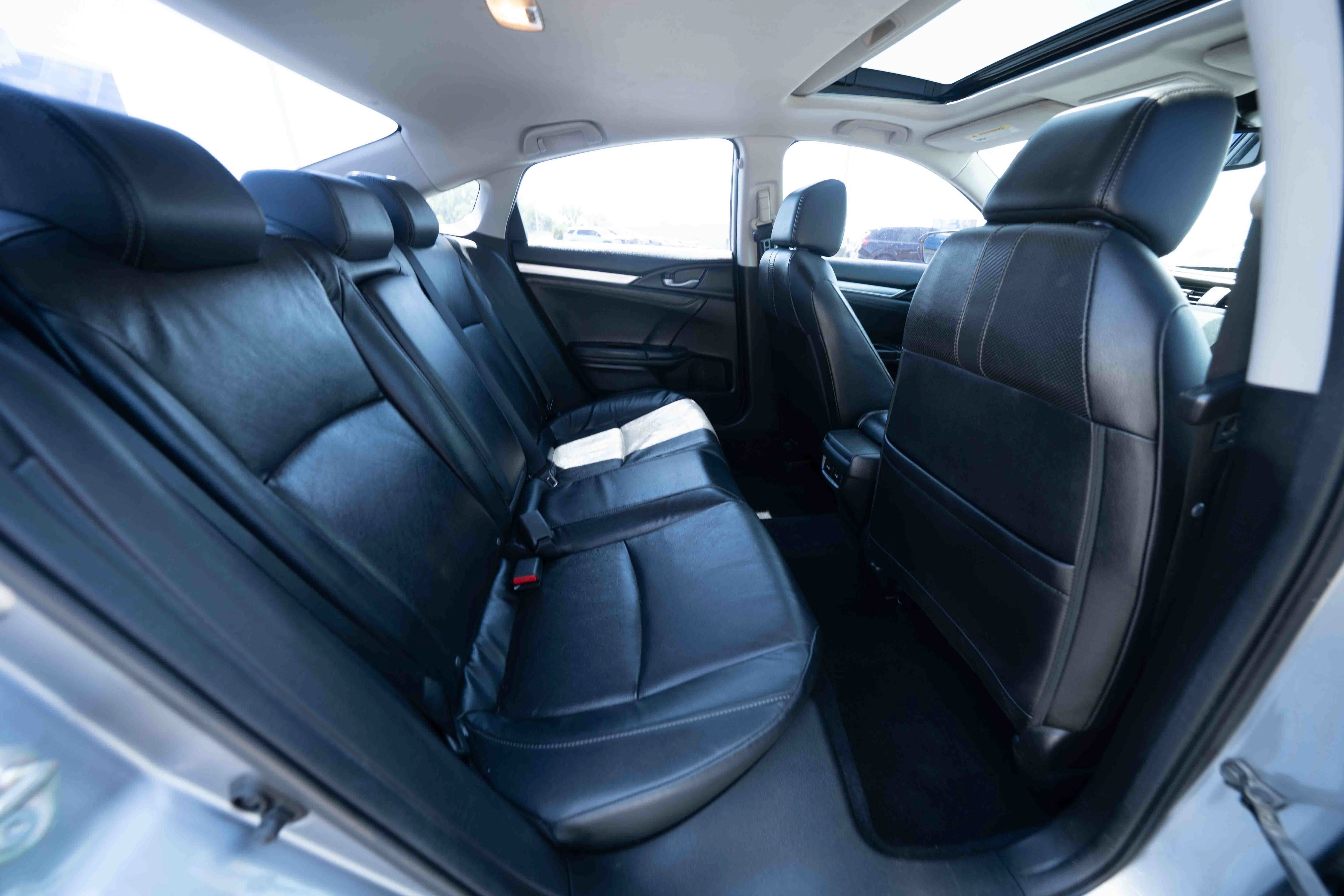 Used 2017 Honda Civic Touring image 24