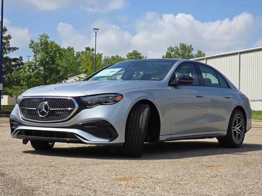 New 2026 Mercedes-Benz E 450 4MATIC Sedan image 13