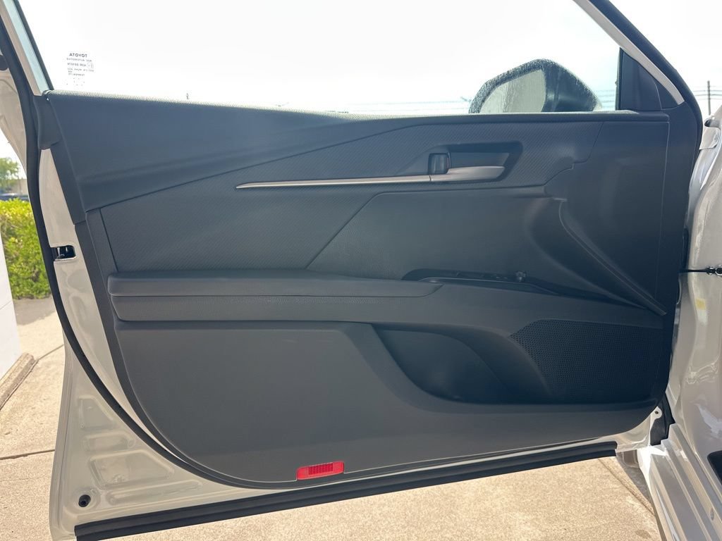 New 2026 Toyota Camry SE FWD image 10