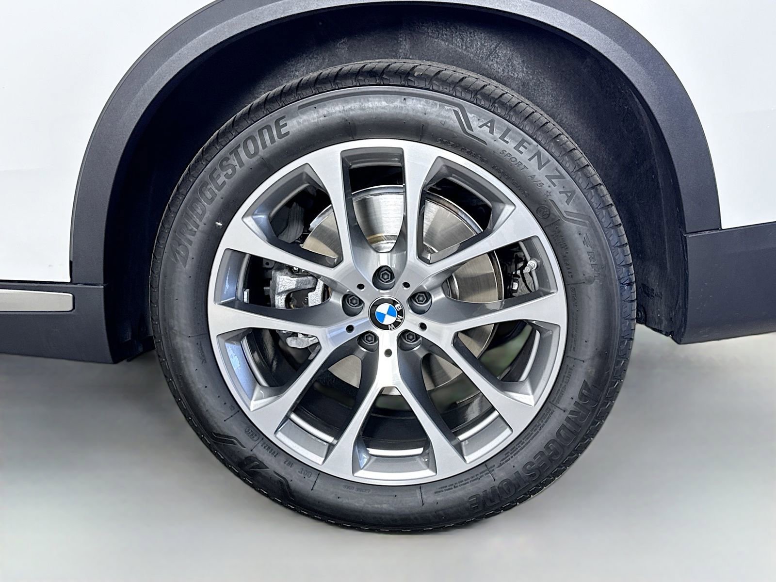 Used 2026 BMW X5 xDrive40i w/ Premium Package image 33