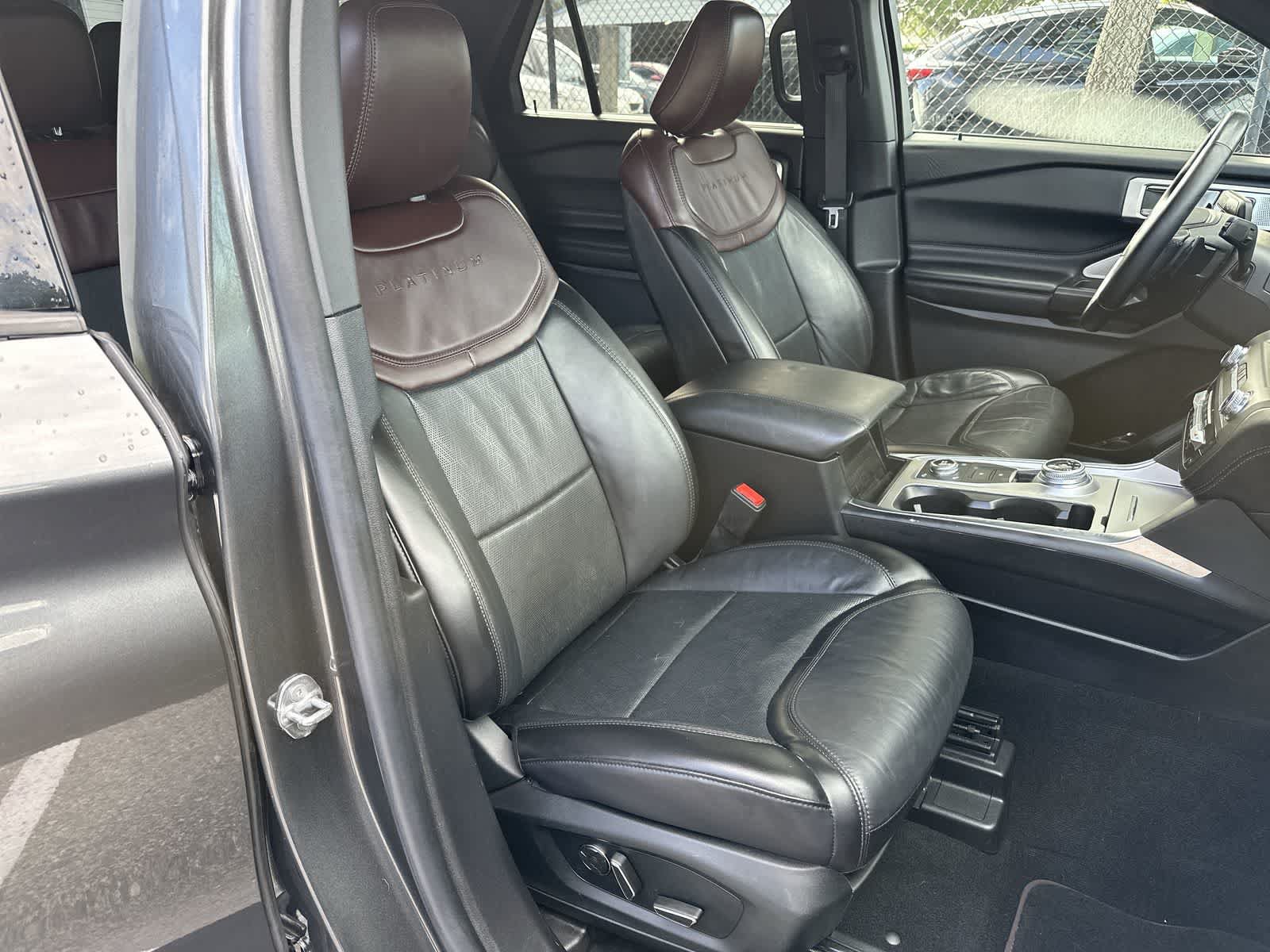 Used 2020 Ford Explorer Platinum w/ Premium Technology Package AWD/4WD image 9