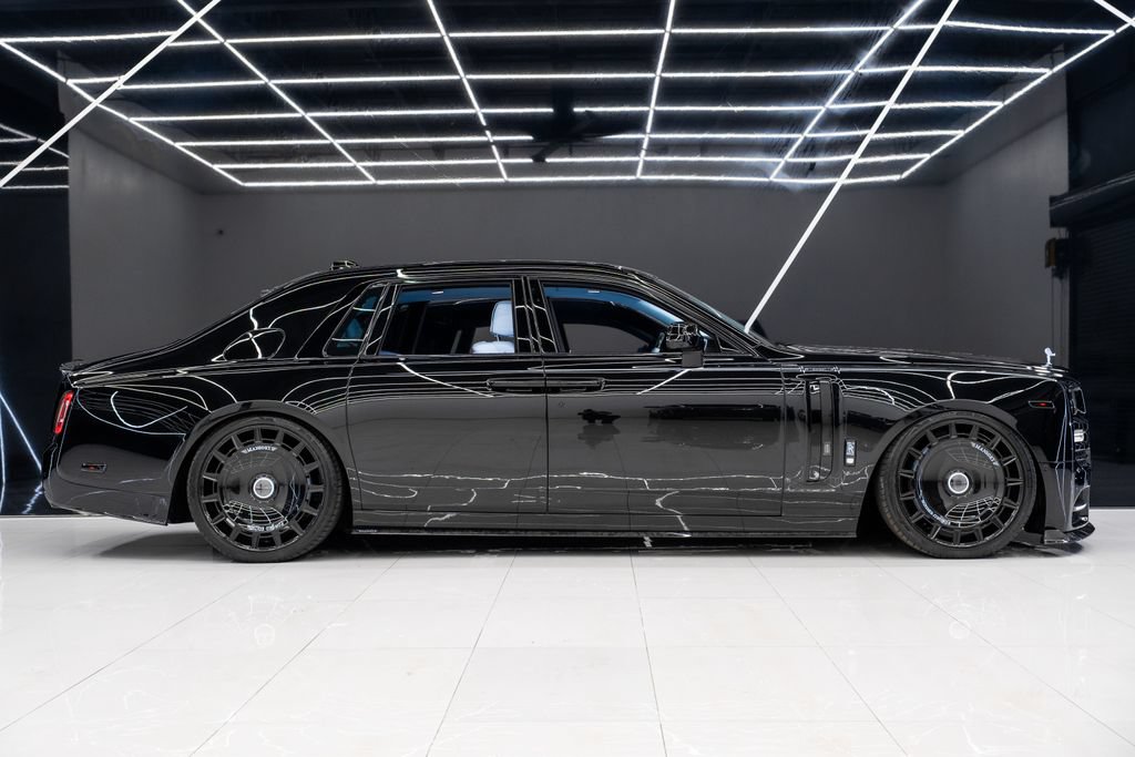 Used 2026 Rolls-Royce Phantom Sedan RWD image 10