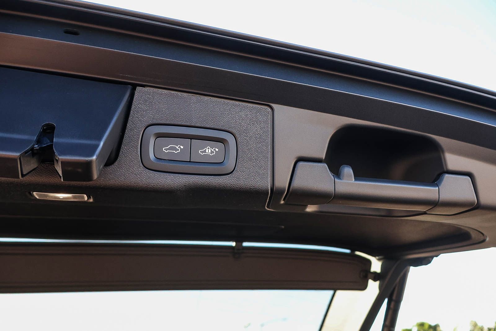 New 2026 Volvo XC60 B5 Plus w/ Climate Package PRO image 28