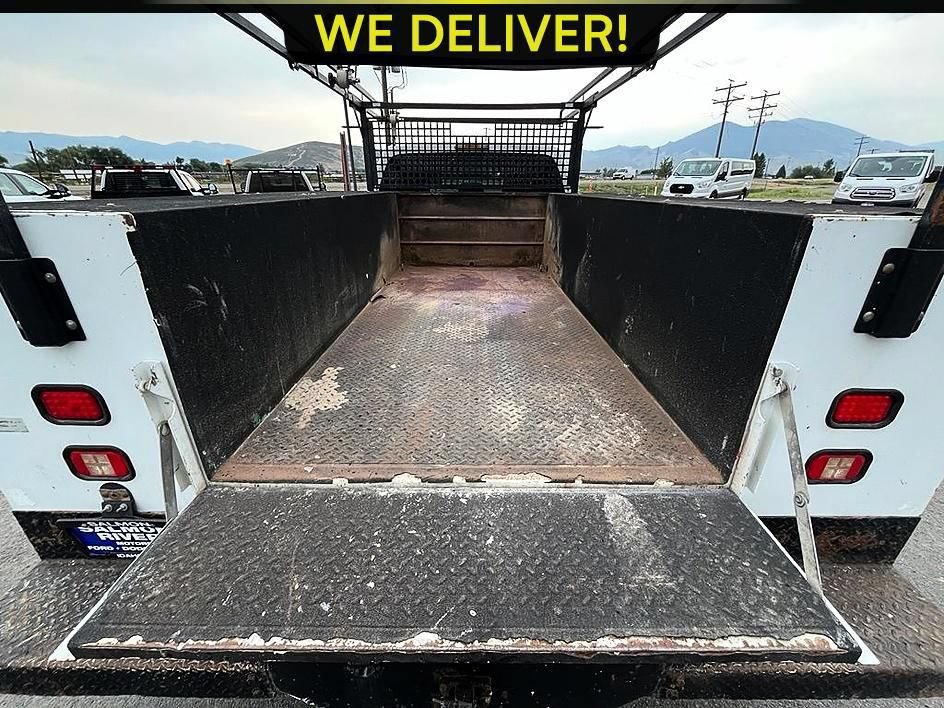 Used 2011 Ford F550 4x4 Crew Cab Super Duty w/ Payload Upgrade Pkg image 18