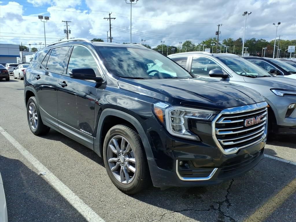 Used 2024 GMC Terrain SLT