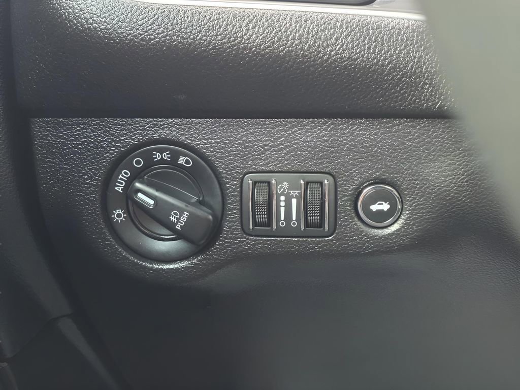 Used 2021 Dodge Challenger SXT w/ Driver Convenience Group image 19