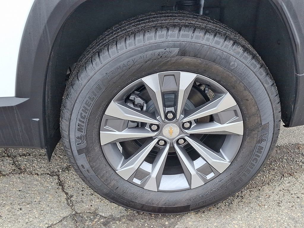 Used 2026 Chevrolet Equinox LT w/ Convenience Package II image 12