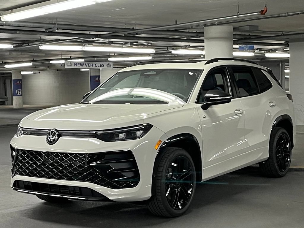 New 2026 Volkswagen Tiguan SE R-Line AWD/4WD image 3