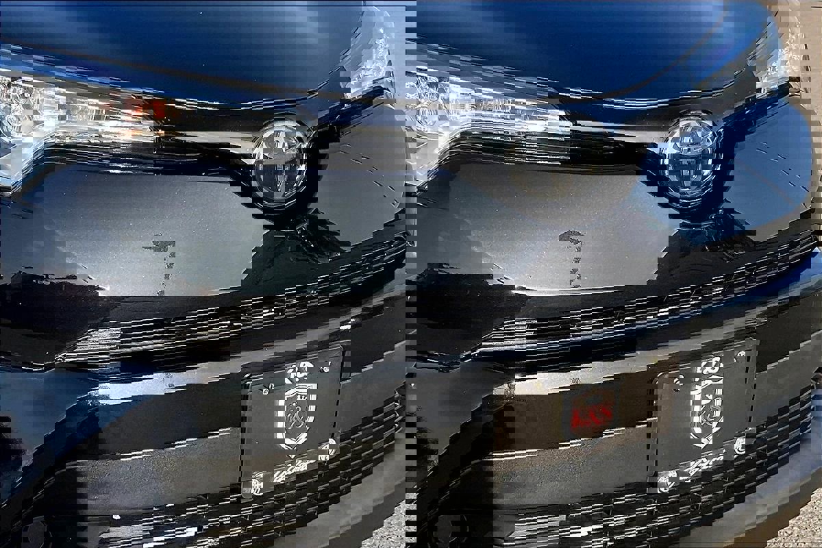 Used 2018 Toyota C-HR XLE image 16