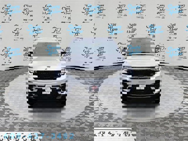 New 2025 Jeep Grand Cherokee Altitude image 2