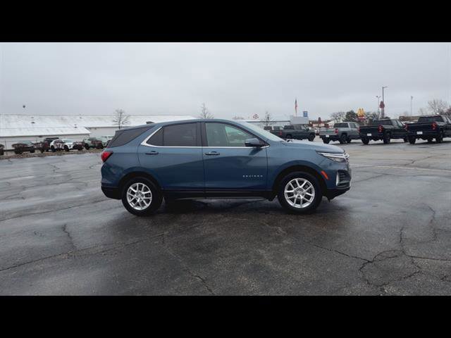 Used 2024 Chevrolet Equinox LT image 3