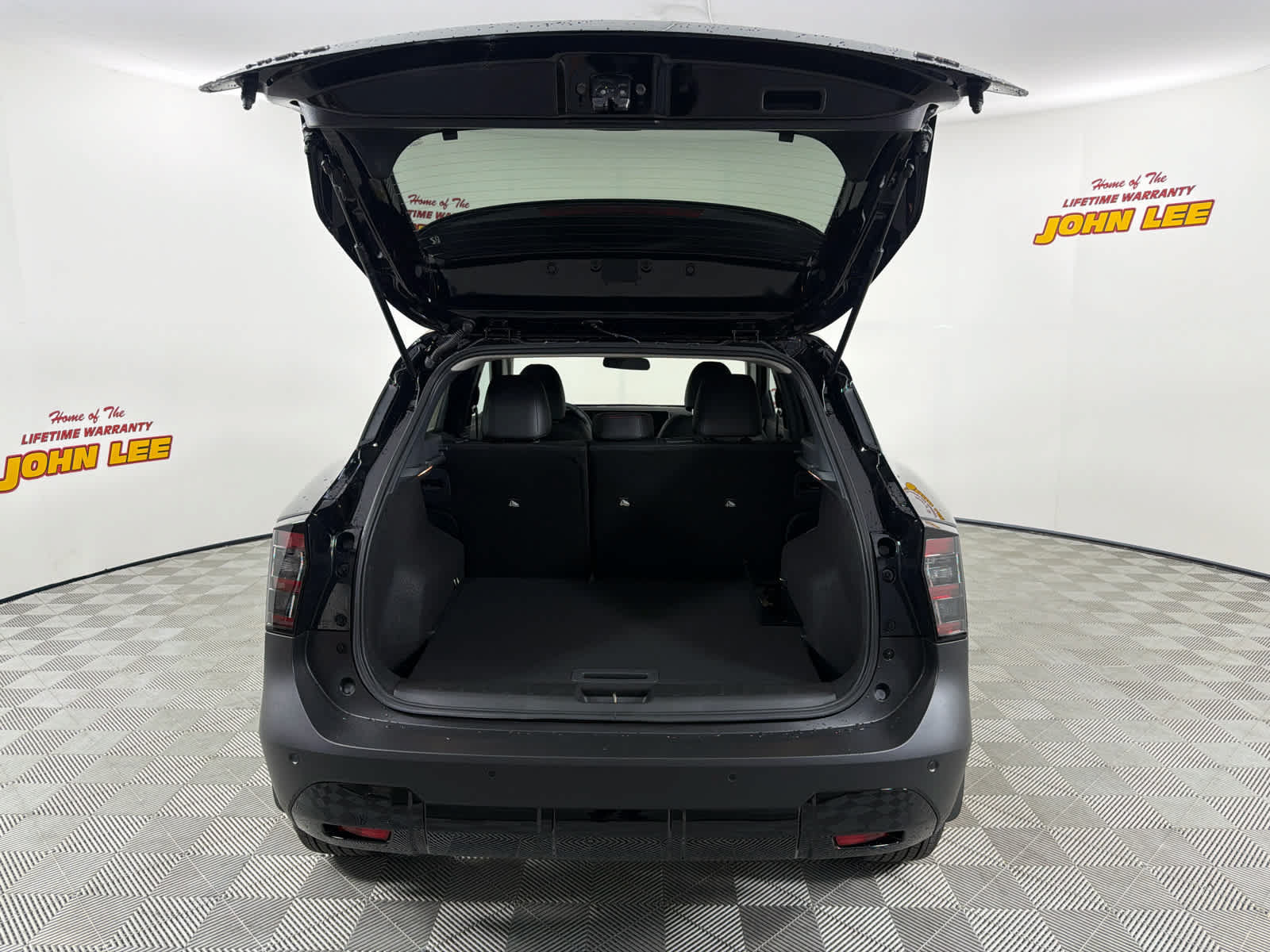 New 2026 Nissan Kicks SR FWD image 5