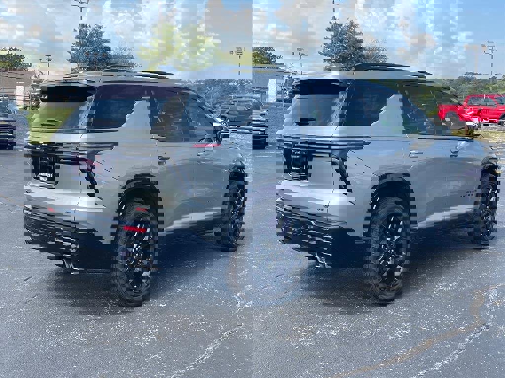 New 2026 Chevrolet Traverse RS image 7