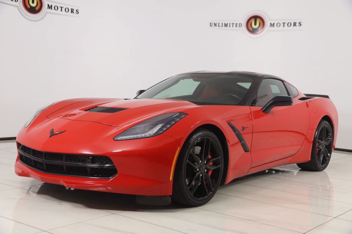 Used 2016 Chevrolet Corvette Stingray Coupe w/ 2LT Preferred Equipment Group RWD image 5