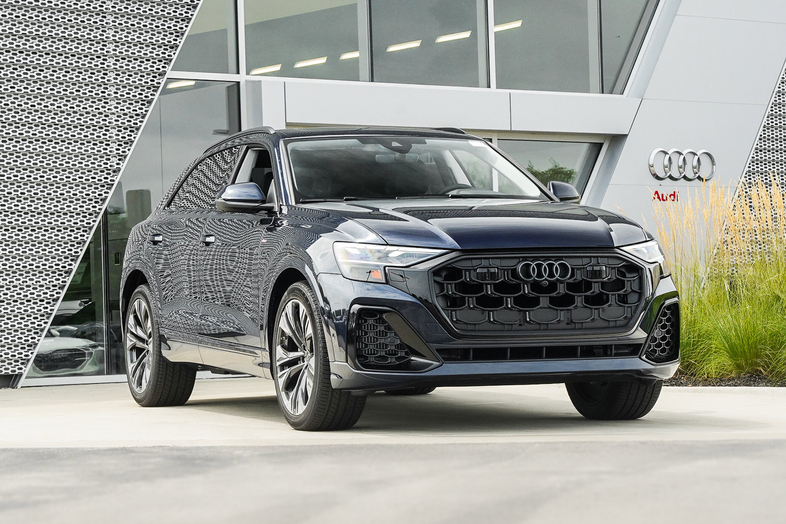 New 2025 Audi Q8 Premium Plus