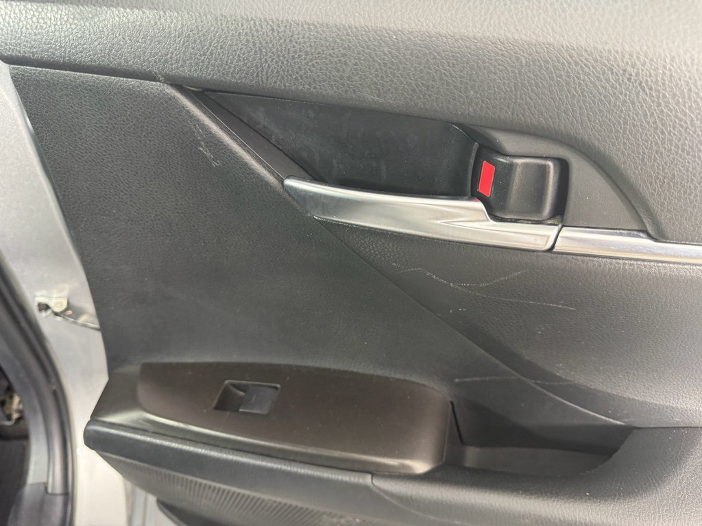 Used 2021 Toyota Camry LE image 38