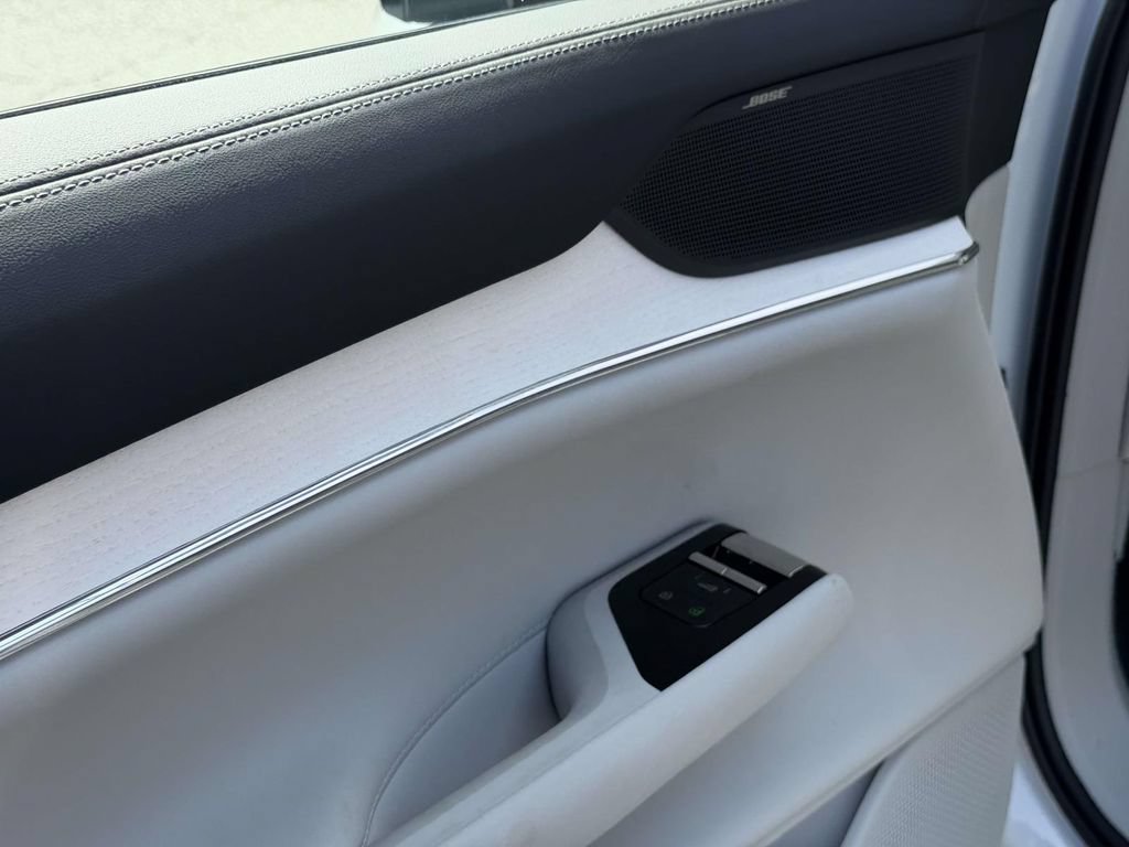 New 2025 Volvo EX90 Plus AWD/4WD image 16