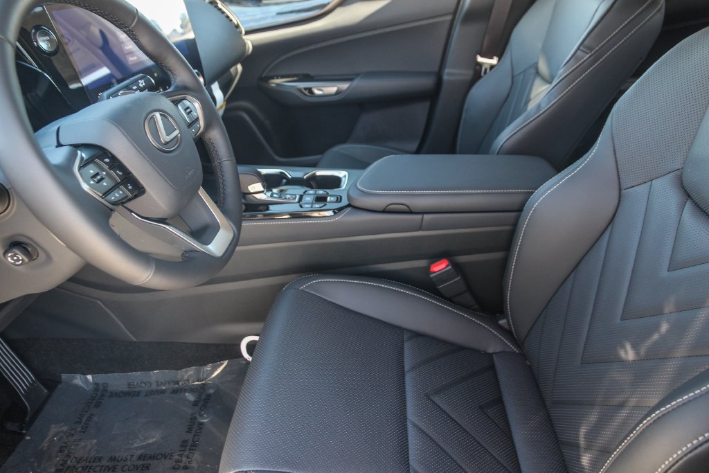 Used 2026 Lexus NX 450h+ AWD w/ Accessory Package (Z2) image 18