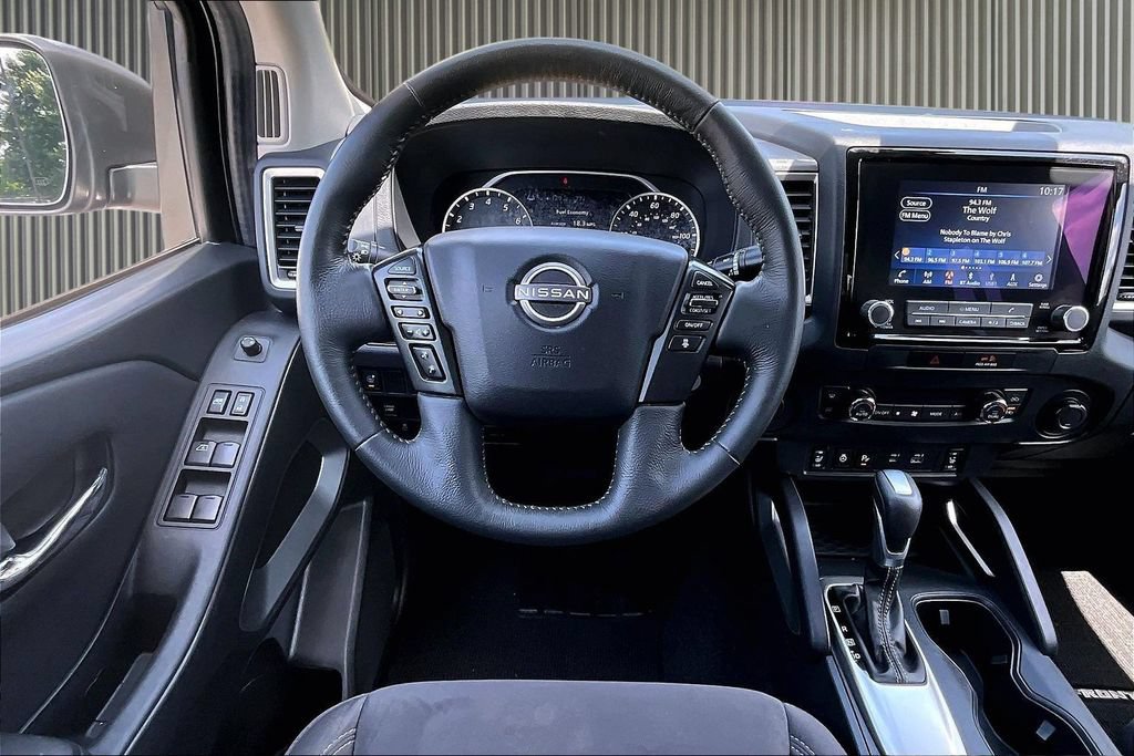 Used 2022 Nissan Frontier SV RWD image 6