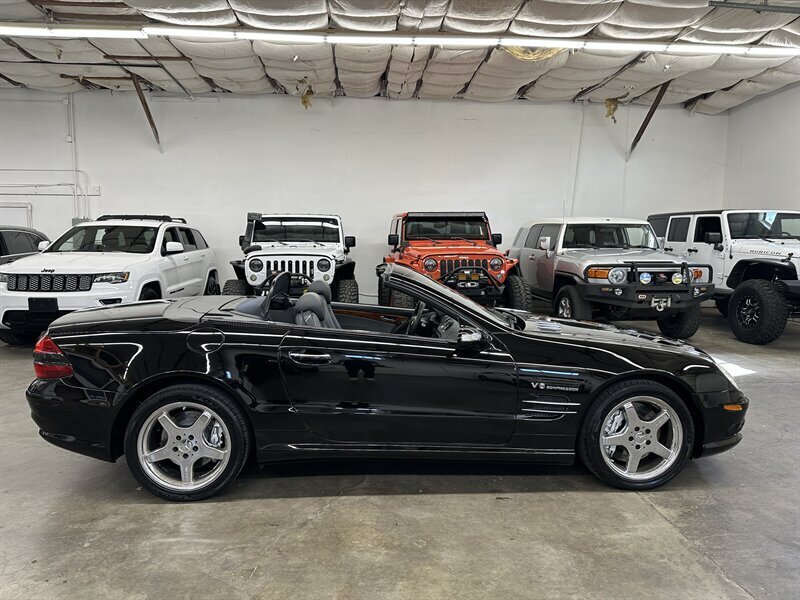 Used 2005 Mercedes-Benz SL 55 AMG image 2