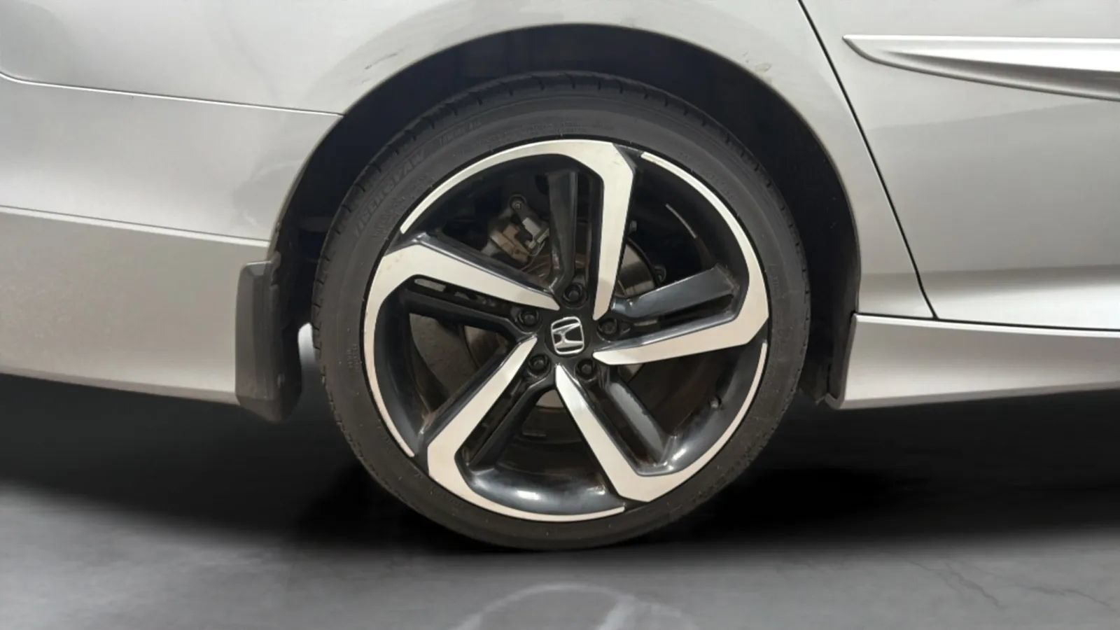Used 2019 Honda Accord Sport image 25