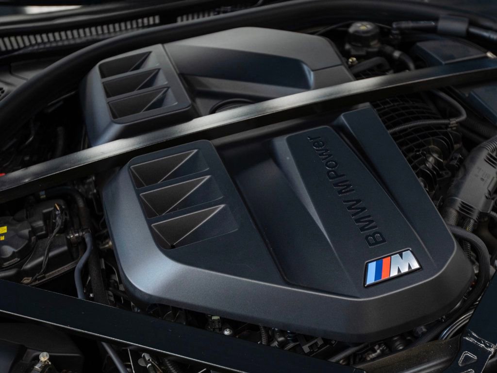 Used 2023 BMW M2 w/ Lighting Package RWD image 6