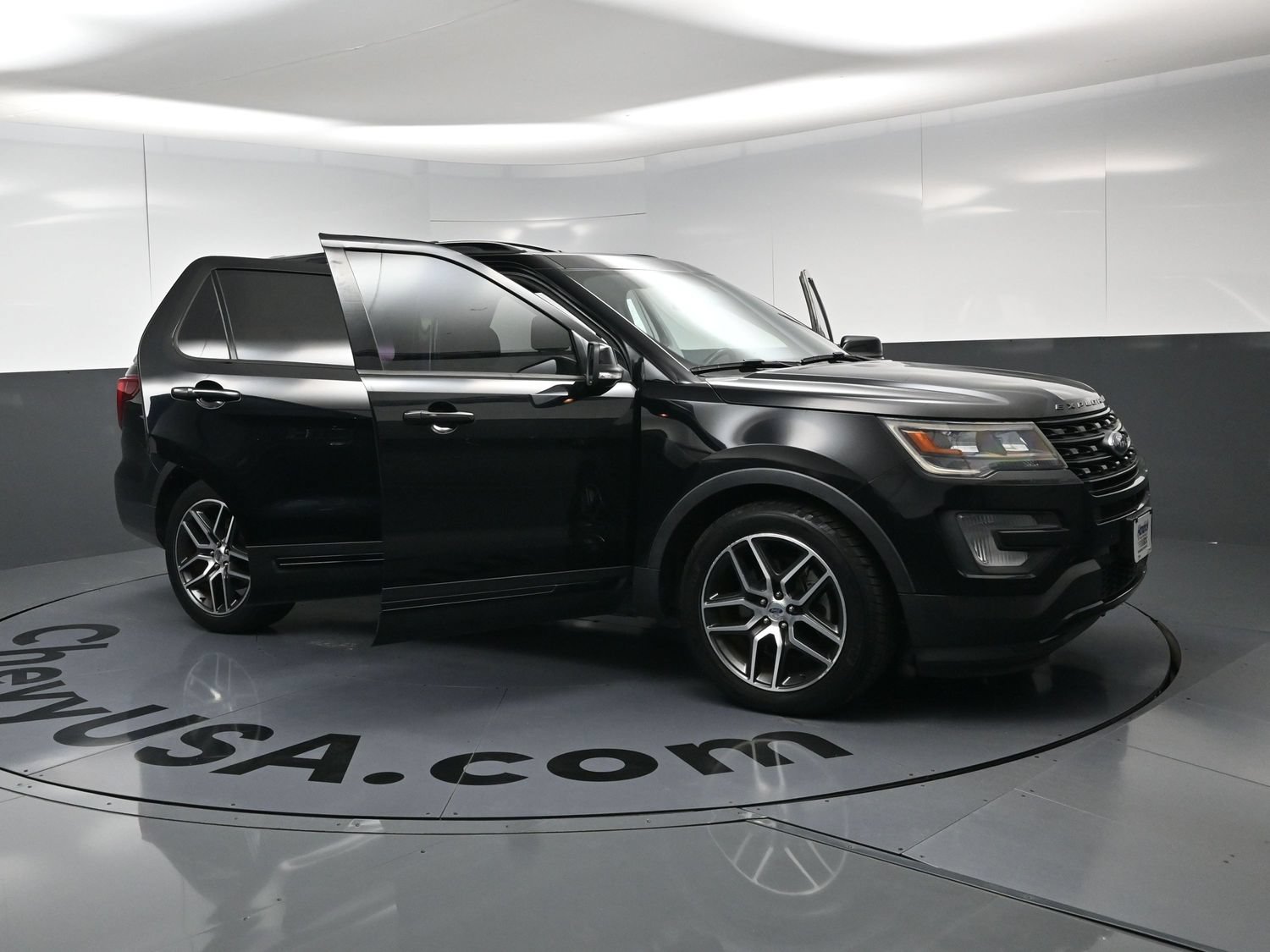 Used 2017 Ford Explorer Sport w/ Equipment Group 401A AWD/4WD image 18