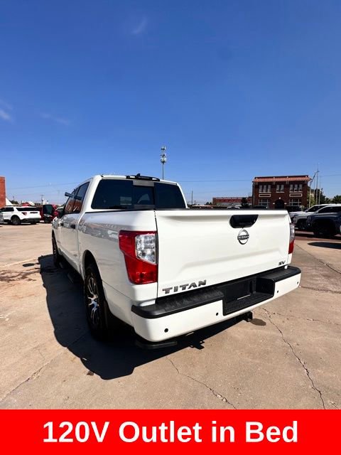 Certified 2024 Nissan Titan SV w/ SV Convenience Package image 12