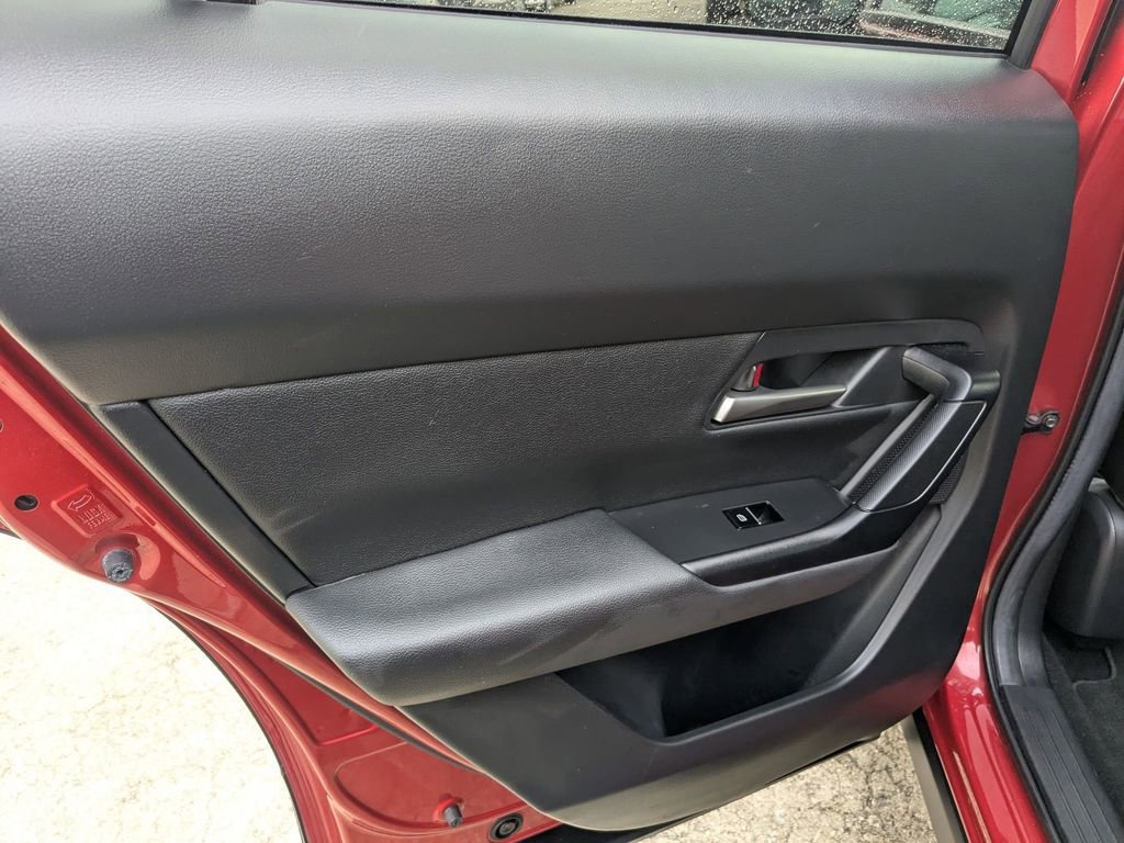 Used 2025 MAZDA CX-50 AWD 2.5 Hybrid w/ Premium Pkg image 24