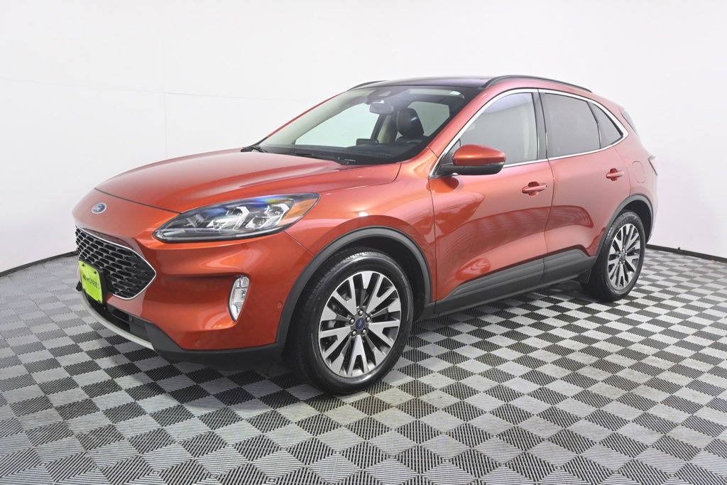 Used 2020 Ford Escape Titanium AWD/4WD image 2