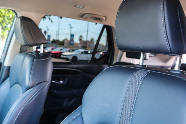 Used 2025 Honda Pilot EX-L image 27