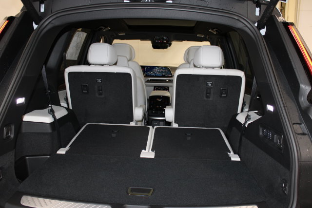 New 2027 Cadillac Vistiq Luxury AWD/4WD image 35