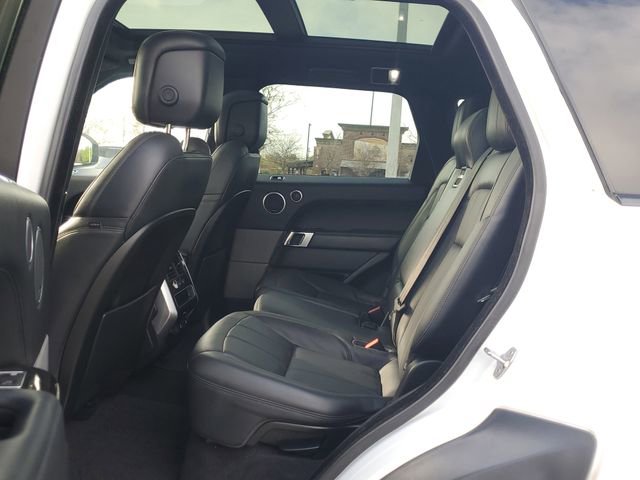Used 2020 Land Rover Range Rover Sport HSE image 12