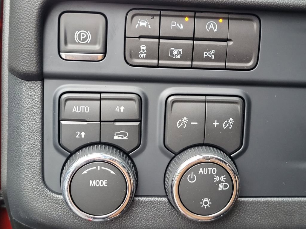 New 2025 Chevrolet Tahoe LS image 25