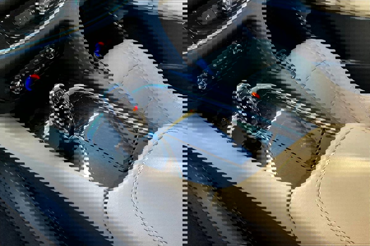 Used 2019 Buick Enclave Essence image 15