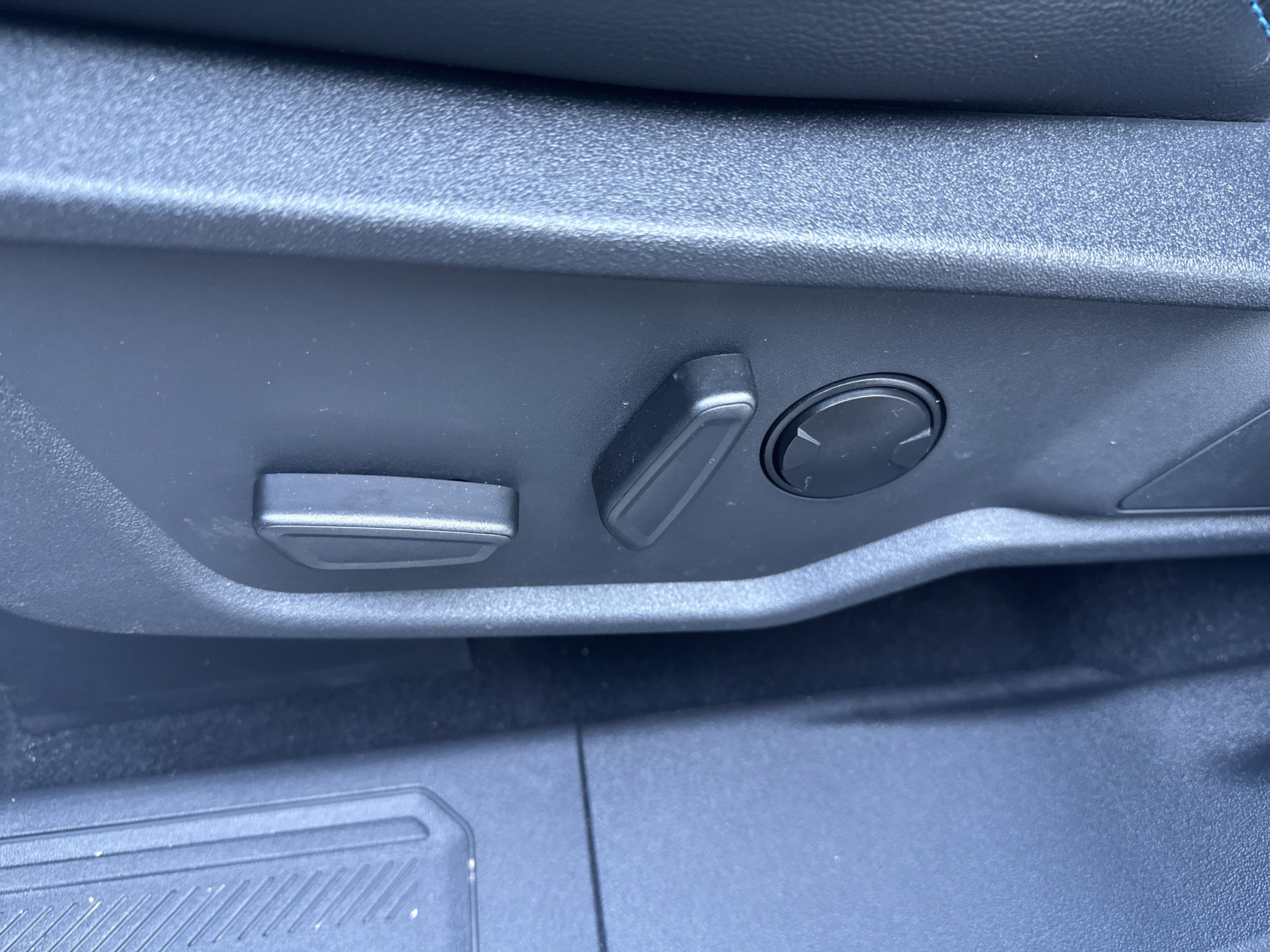 Used 2024 Ford Bronco Outer Banks image 11