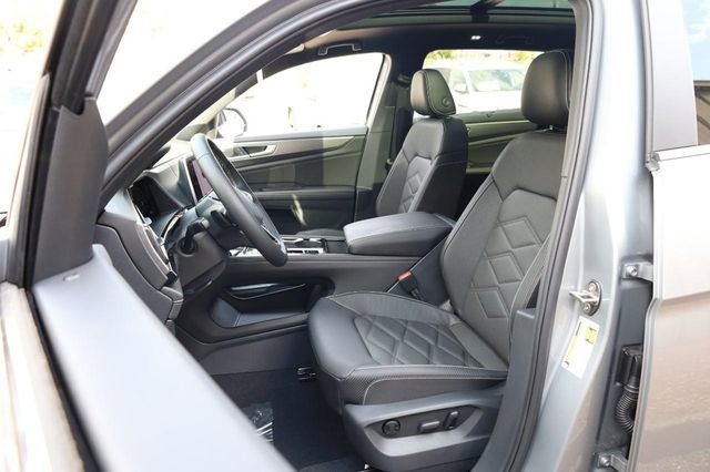 New 2026 Volkswagen Atlas Cross Sport SE image 8