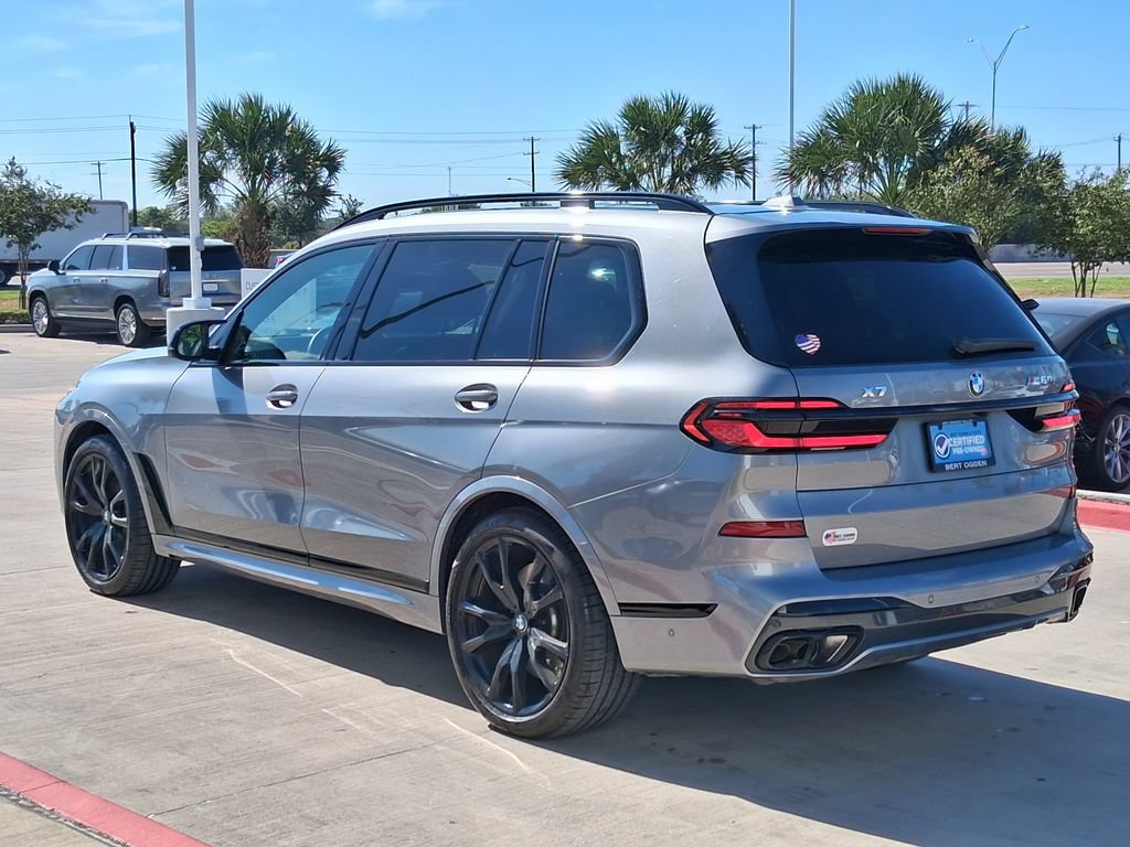 Used 2025 BMW X7 M60i AWD/4WD image 4