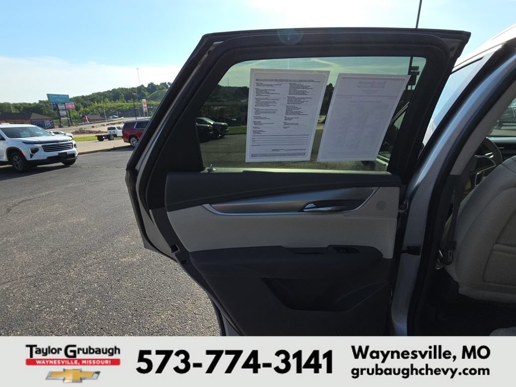 Used 2018 Cadillac XT5 Luxury w/ Driver Awareness Package FWD image 27