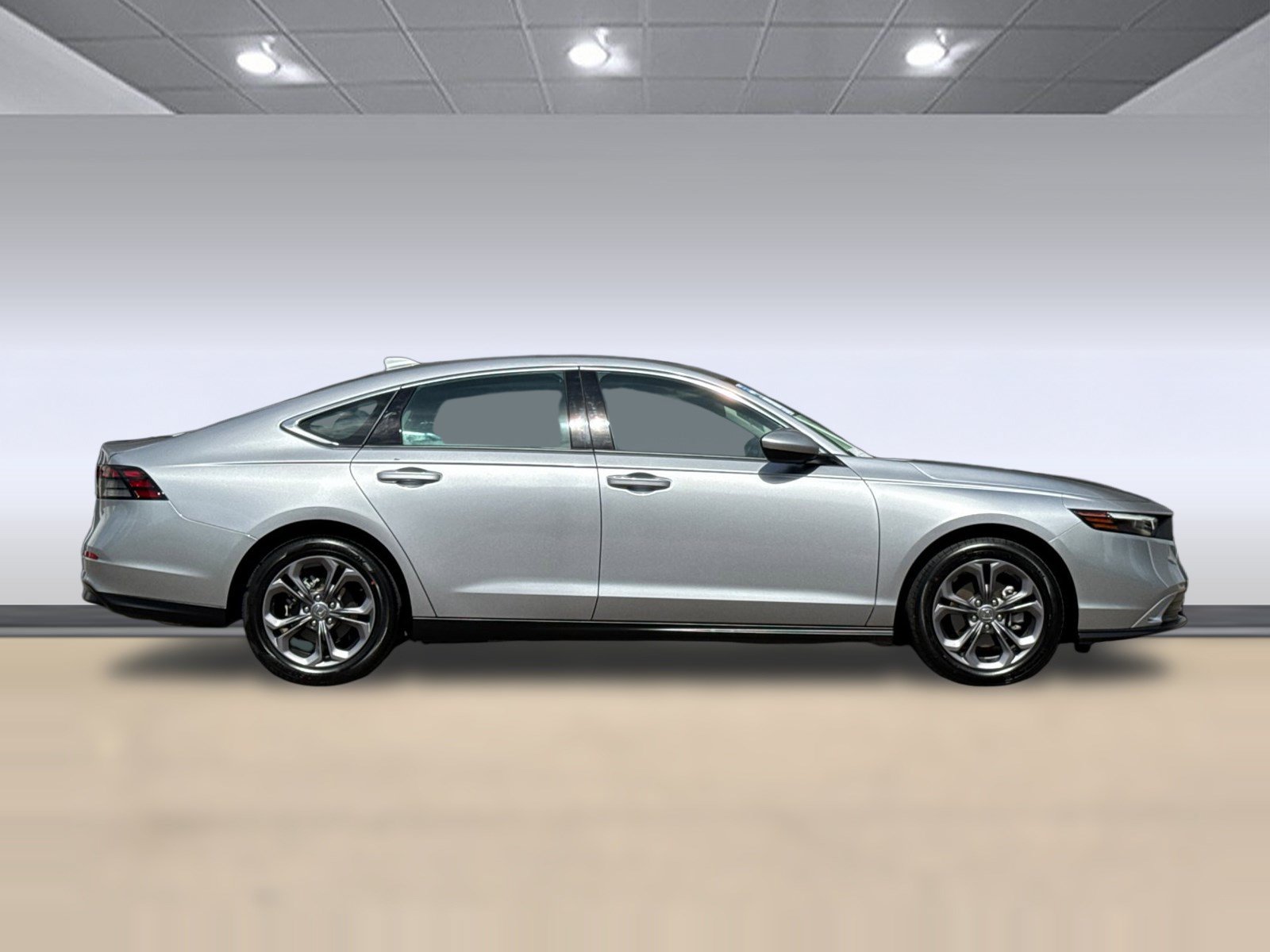 Used 2023 Honda Accord EX image 7
