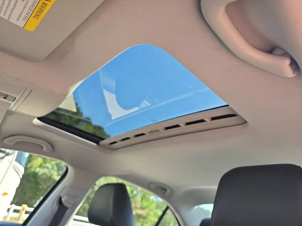 Used 2017 Volkswagen Jetta SE image 17