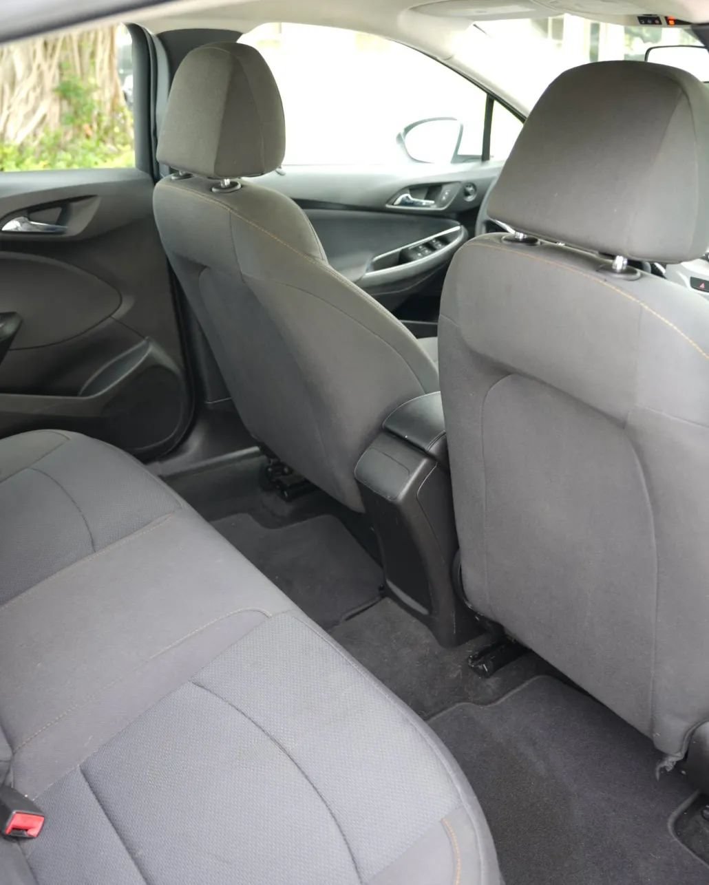 Used 2018 Chevrolet Cruze LS FWD image 12