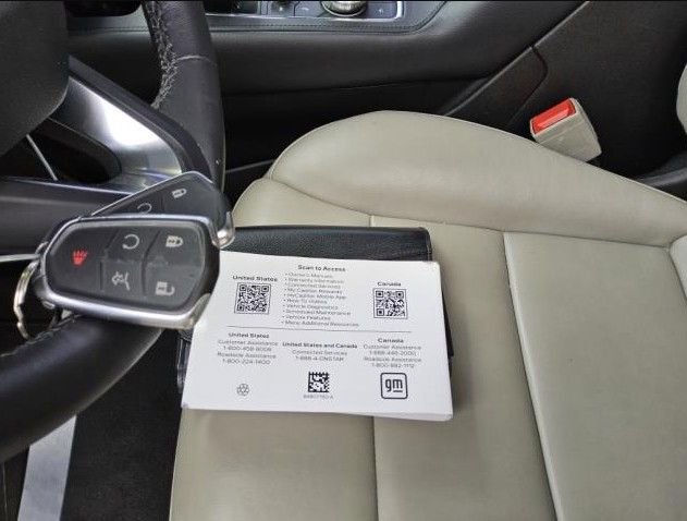 Used 2023 Cadillac XT4 Premium Luxury FWD image 10